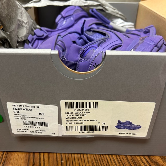 Balenciaga size 36, worn once, original box and bag included - Picture 2 of 5